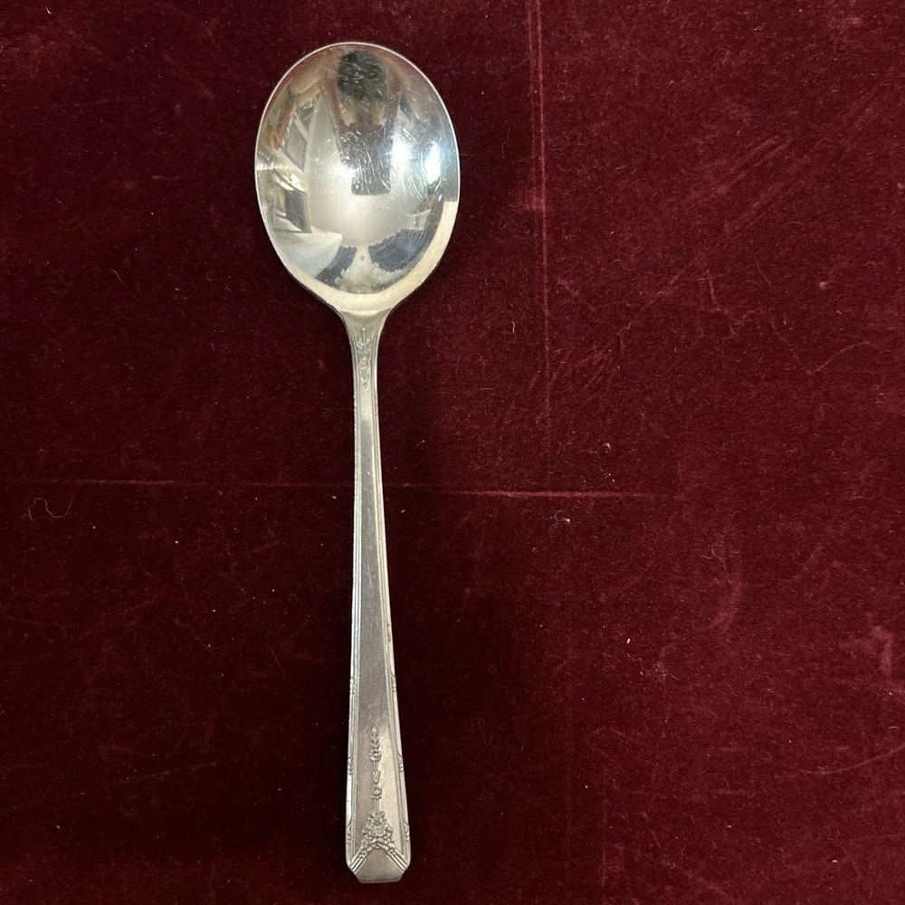 1 Soup, Spoon, Milady Oneida Community‎ 1940 Silver Plate Silverplate Floral
